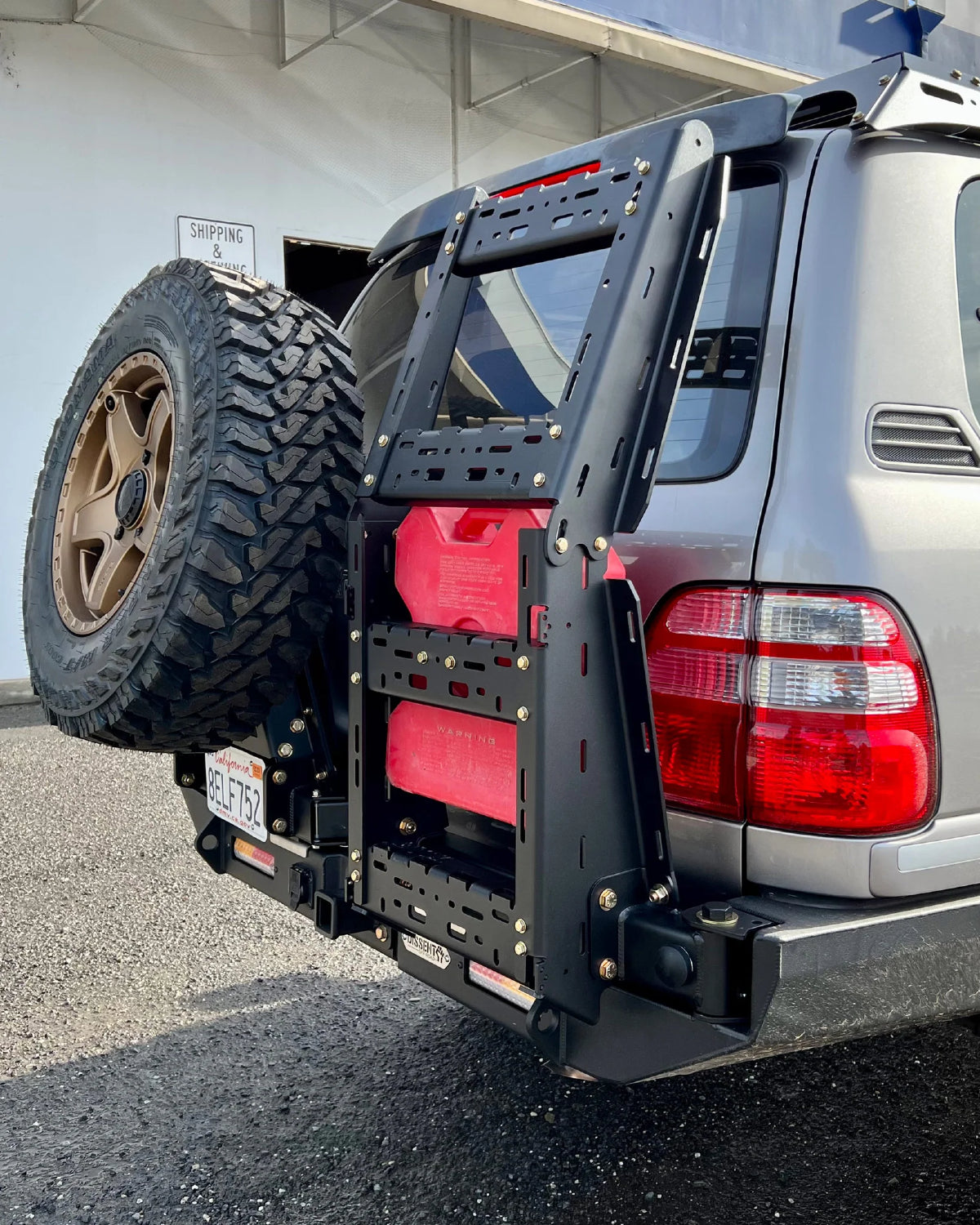 Dissent Off-Road Ladder Swing-Out