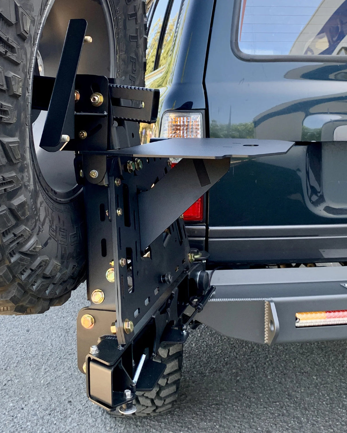 Dissent Off-Road Tire Carrier Swing-Out